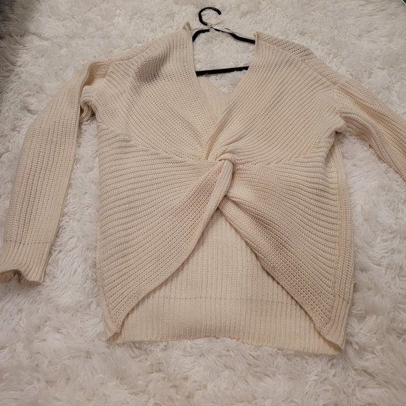 Long Sleeve Sweater  Cross-over back - Picture 4 of 5